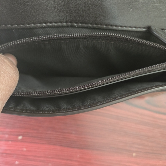 Coach wristlet Metallic Gold - Picture 3 of 7